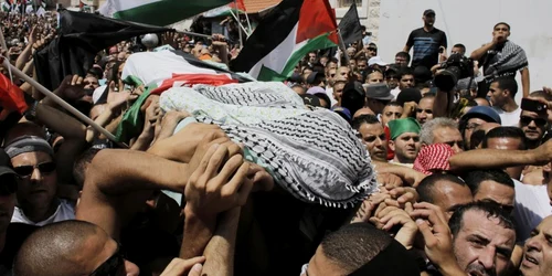 inmormantare adolescent palestinian