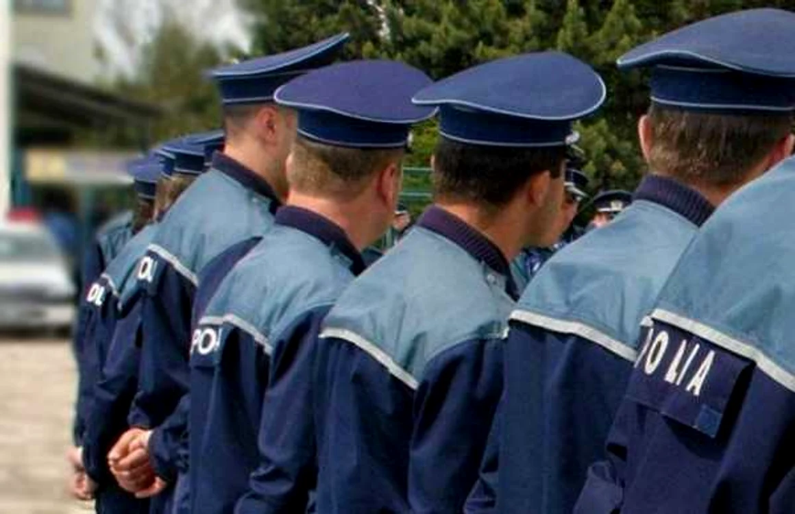 Poliţiştii, obligaţi să achite daune morale