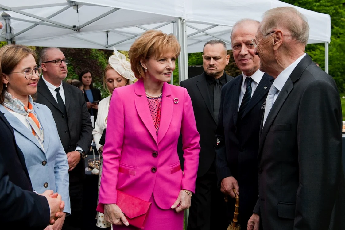 Majestatea Sa Margareta in costum fuchsia la serata de la Palatul Elisabeta mai 2023 Daniel Angelescu (10) jpg