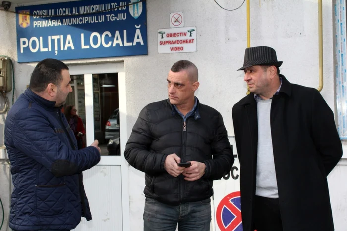 Târguijienii care au venit astăzi la Poliţia Locală pentru că au comentat pe Facebook