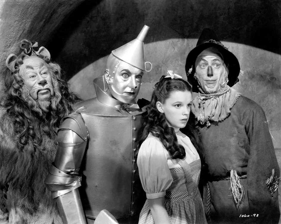
    Judy Garland, în rolul lui Dorothy Gale, în Vrăjitorul din Oz (1939)foto: Profimedia  