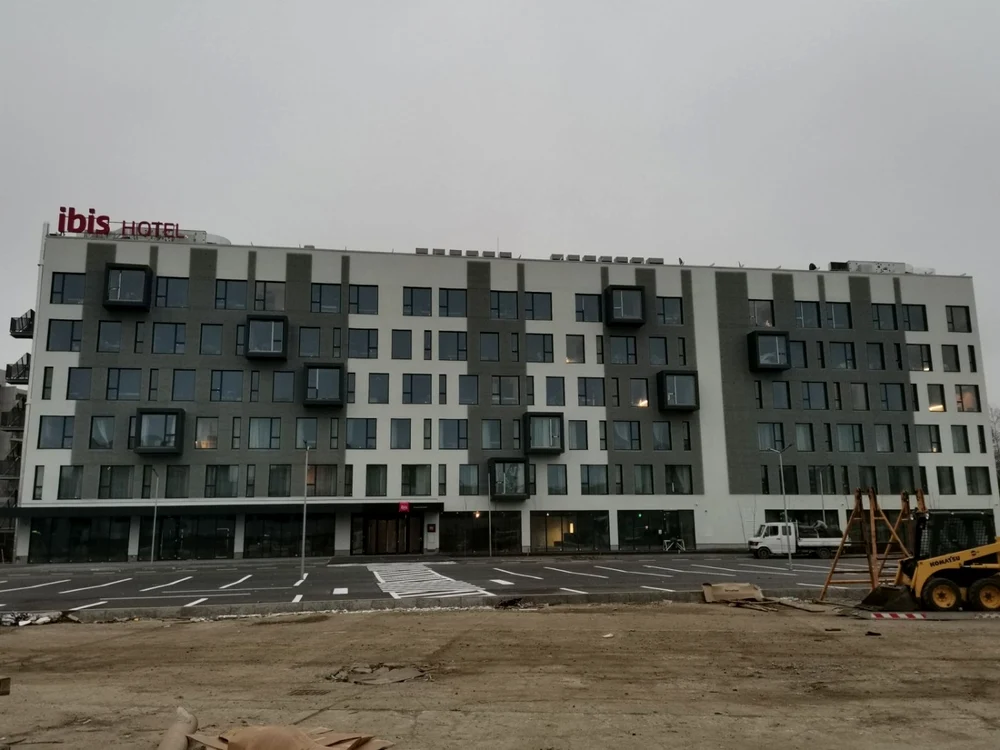 Hotel Ibis pe platforma Timco FOTO Ş.Both