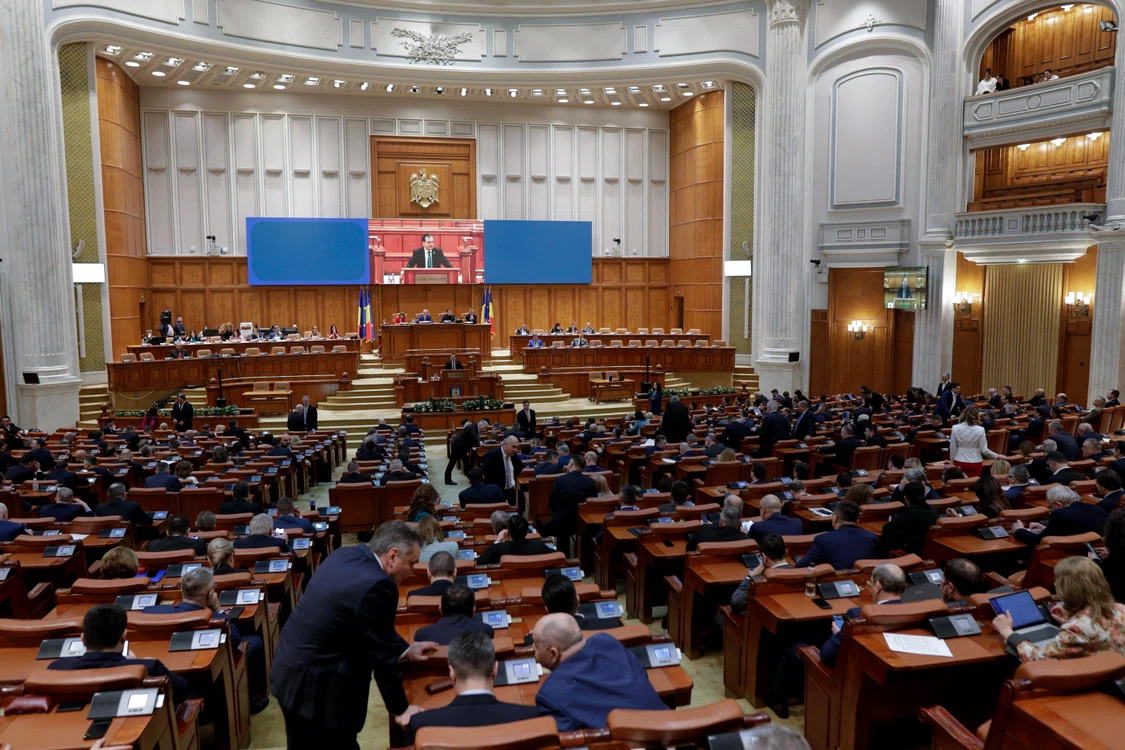 Scandal la votul de învestire a guvernului Ciolacu FOTO: Arhivă