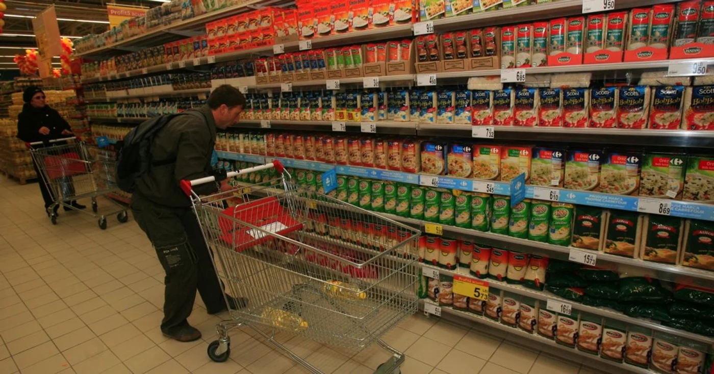 Carrefour renunţă la marca de produse ieftine pentru o altă marcă discount