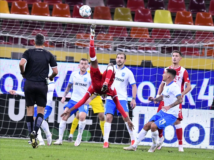 
    Meciurile dintre FC Dinamo și Universitatea Craiova au fost mai mereu spectaculoaseFoto: sportpictures.eu  