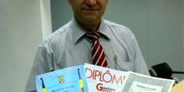 Ioan Davidoni se mândreşte cu premiile sale