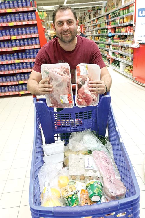 Petrică Radu va  pune pe masă și drob,  și friptură de miel