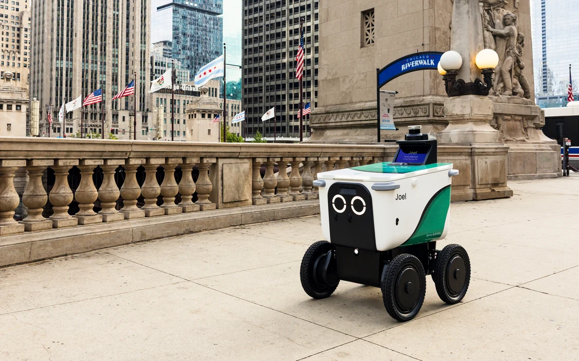 Roboți folosiți la livrări. Sursa: Serverobotics.com