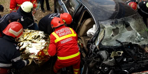 accident la intrarea in deva