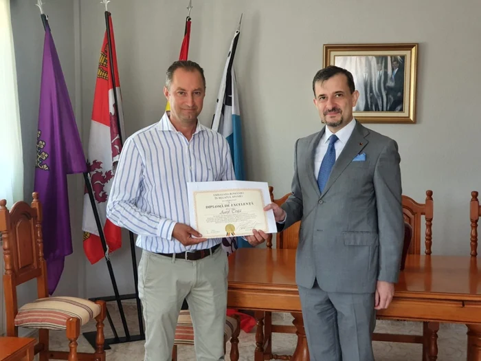 Primarul Aurel Truță și ambasadorul George Bologan FOTO Ambasada României în Spania