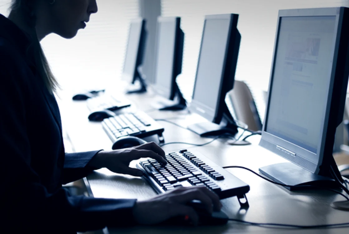 Dacă nu comunici cu utilizatorii pe Facebook, aceştia te vor taxa FOTO: Shutterstock