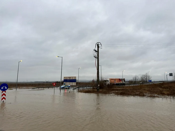 Cod portocaliu și galben emis de hidrologi în mai multe zone ale țării, valabil până vineri