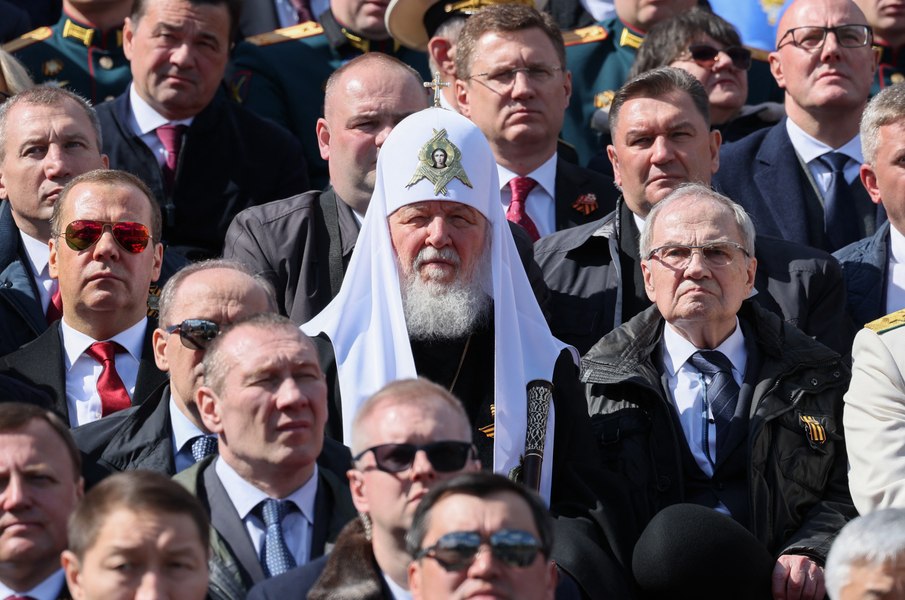 Biserici ortodoxe din Europa se află într-o dilemă morală pe fondul „războiului sfânt” sprijinit de Patriarhul Kiril. Paroh din Chișinău: Credincioșii nu mai pot tolera