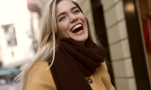 1 doamnacarezambestesieimbracatagros jpg jpeg