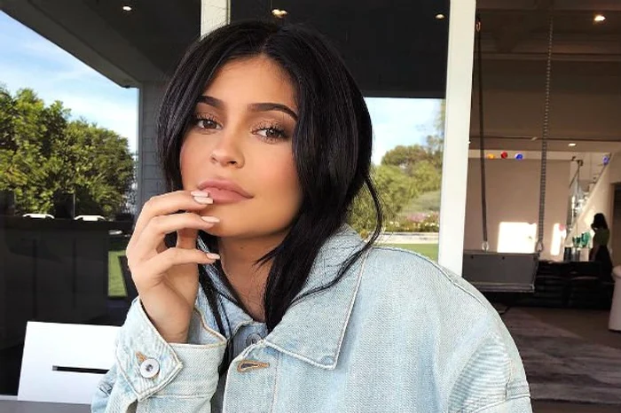 
    Aceasta este fotografia care a primit mai mult de 2,5 milioane de aprecieri într-o săptămână Foto: Instagram Kylie Jenner   