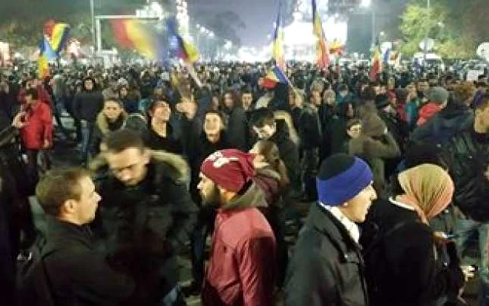 Protestele din stradă accentuează nevoia unui proiect de ţară, cred oamenii de afaceri