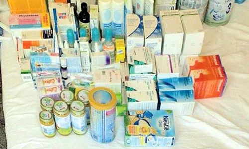 Au luat cu ei  toată farmacia jpeg