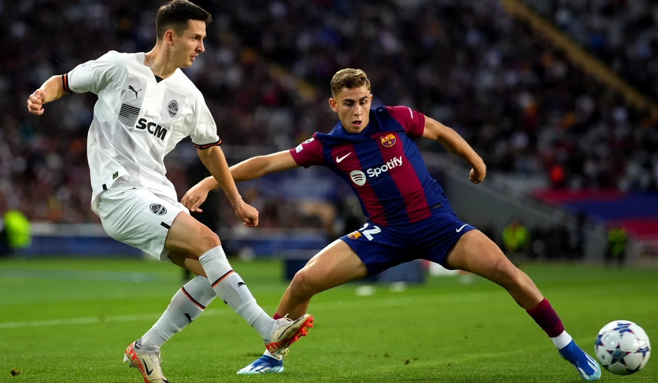 Fermín López (dreapta) a adus golul victoriei pentru FC Barcelona (FOTO: Getty Images)