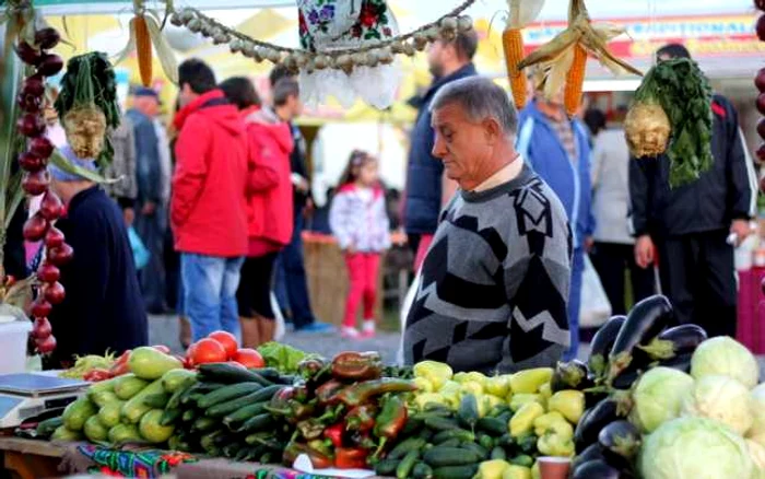 Sâmbătă, hunedorenii sunt invitaţi la piaţa volantă din Deva. FOTO: Daniel Guţă. ADEVĂRUL