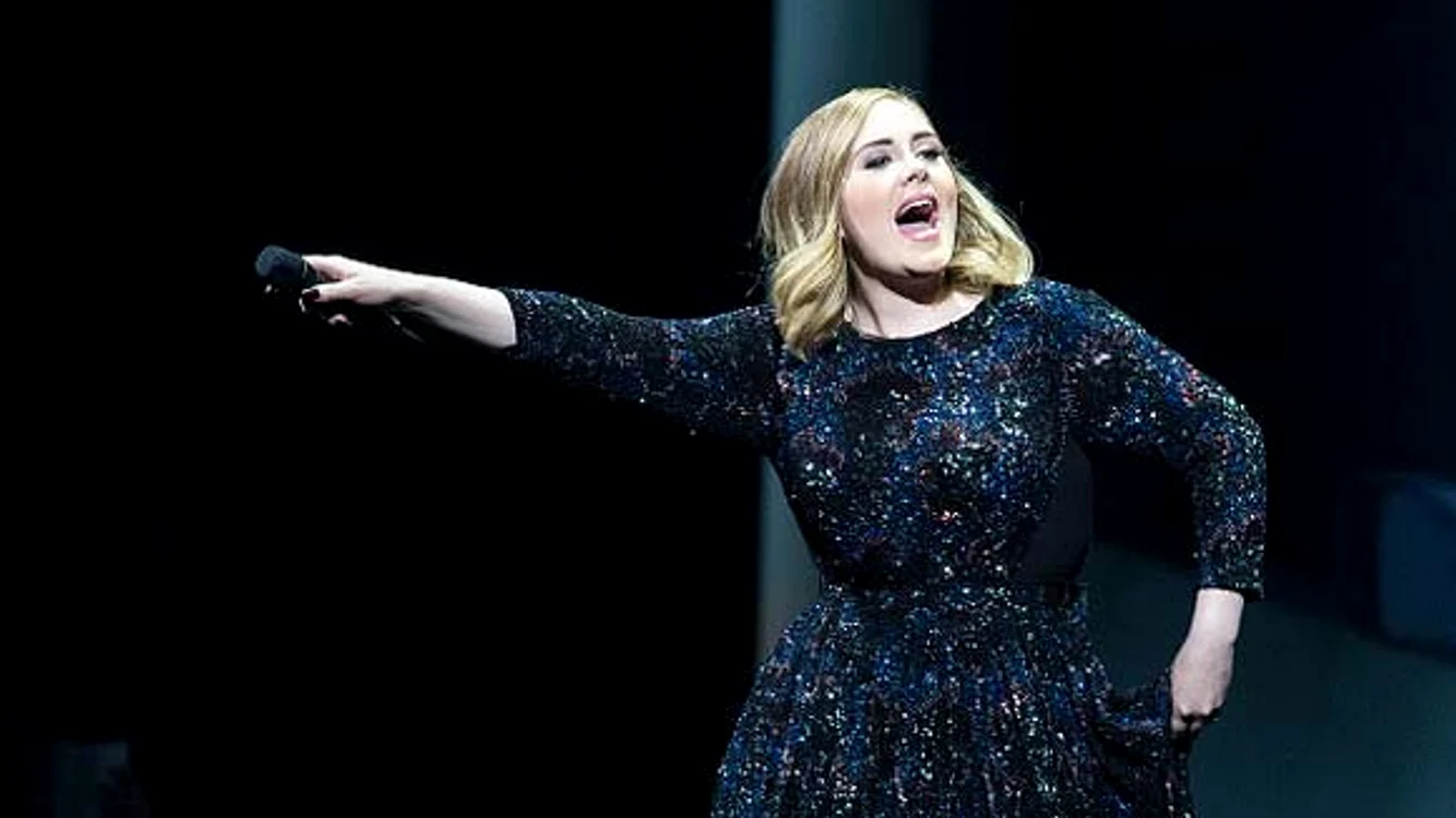 
    Adele   