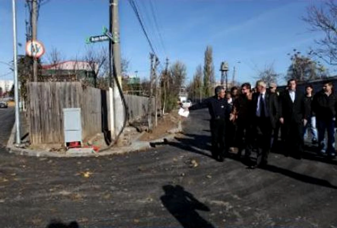 Bucureşti: Primarul General, Sorin Oprescu, a verificat stadiul lucrărilor din cartierul Apărătorii Patriei