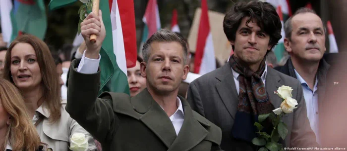 Liderul opoziției Peter Magyar la o manifestație, la 23 octombrie 2025, la Budapesta