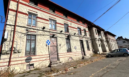 Gara de Nord Ploiesti prima gara gara parasita statie lateral jpg