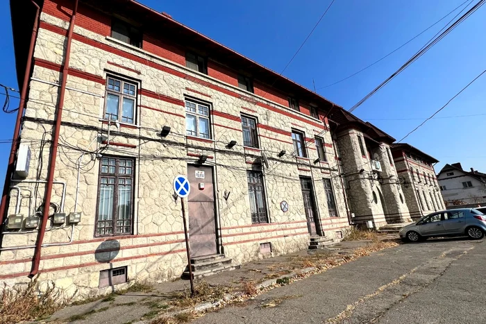 Imagine din zona Gării de Nord Ploiești, care este părăsită / foto: Observatorul Prahovean