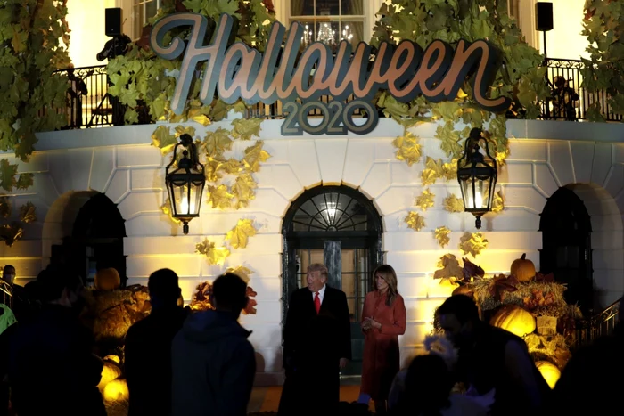 Donald şi Melania Trump la petrecerea de Haloween de la Casa Albă FOTO EPA-EFE