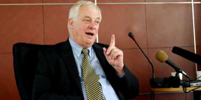 Chris Patten, fost comisar european - foto: china.org.cn