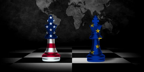 Europa și SUA tablă de sah pe fundalul unei hărti FOTO shutterstock jpg