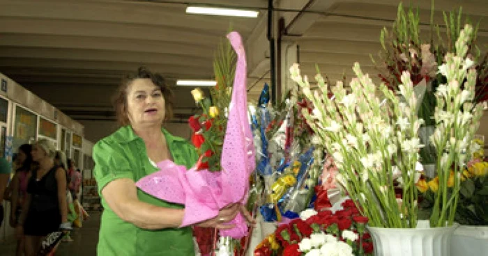 Hunedoara: Florarii îşi pun speranţa în debutul anului şcolar