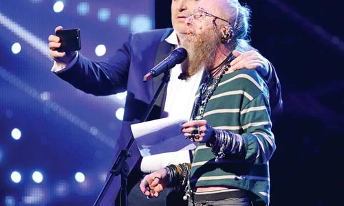 Florin  Călinescu  “s a tras în  poză” cu Cezar jpeg
