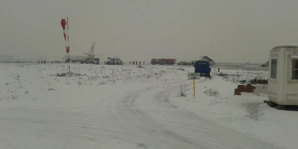 avion care a ratat aterizarea cluj foto