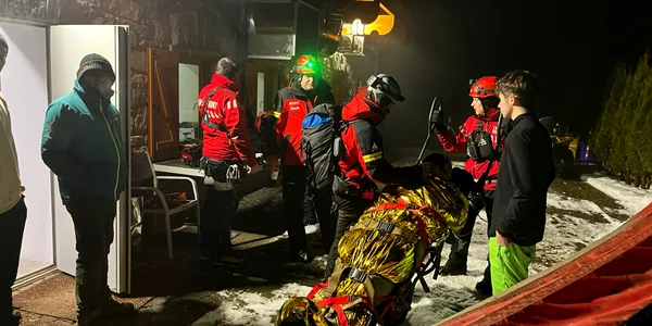 Moldovean salvatori munți FOTO Facebook com: Salvamont Neamt jpg