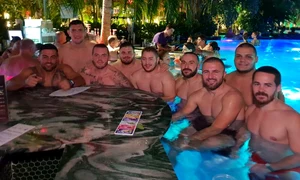 Rugbystii de la CSM Bucuresti, în piscina de la Therme jpeg