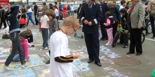 Satu Mare: Sute de elevi au participat la concursul organizat de poliţiştii de proximitate