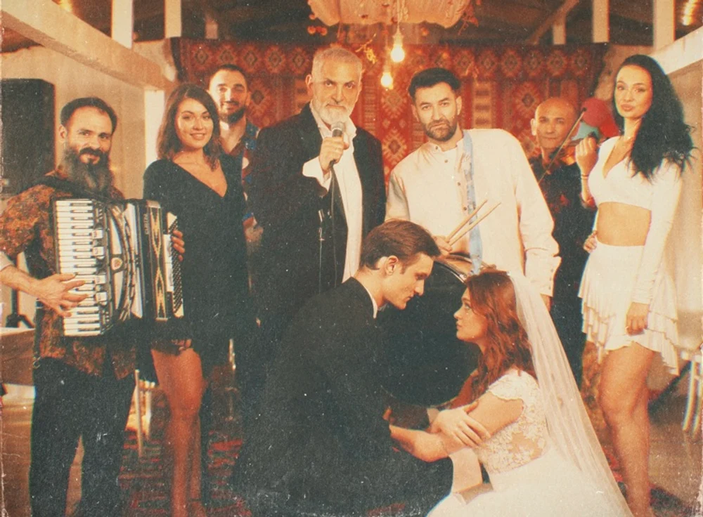 „Damian & Brothers” sărbătoresc 20 de ani și lansează un proiect-manifest alături de mari artiști