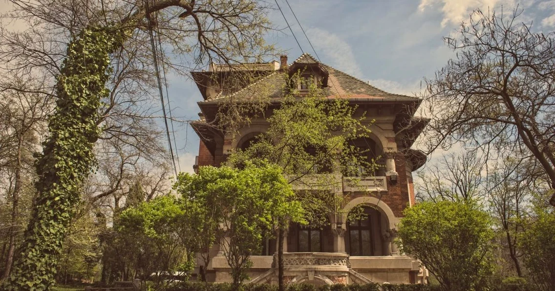 Prin Bucureştii de ieri şi de azi FOTO Alberto Groşescu