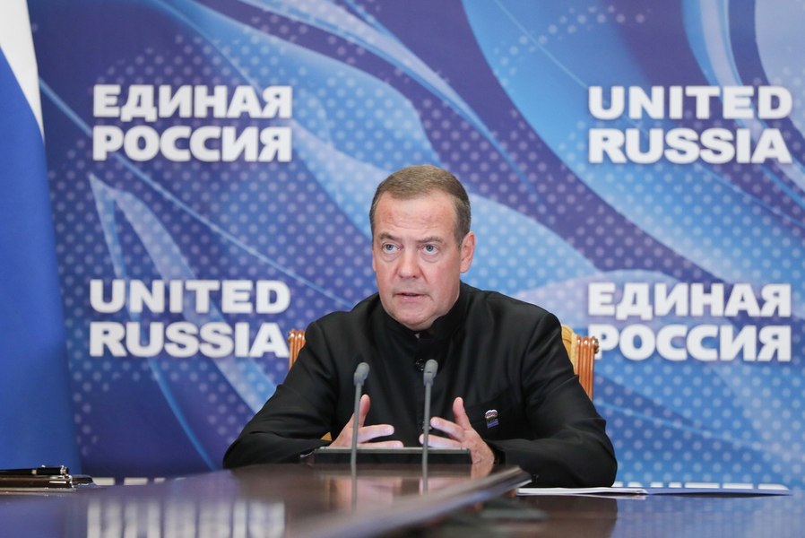 Medvedev a declarat că europenii trebuie să simtă pe propria piele pericolul războiului: „Să tremure ca niște animale conduse la abator”