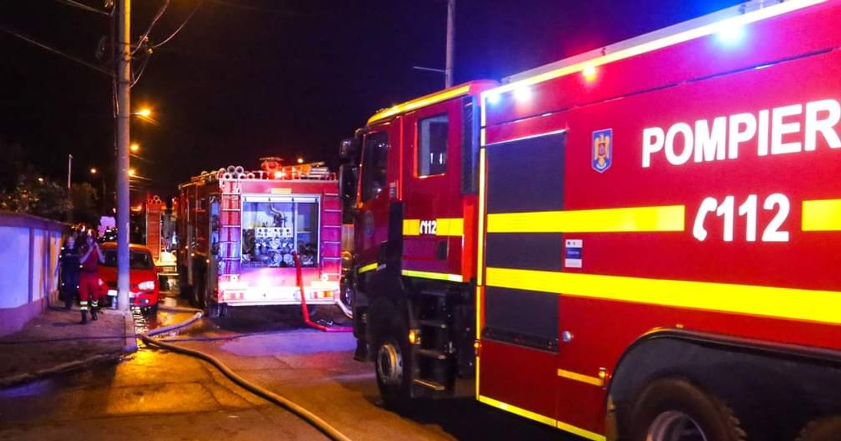 Incendiu într-o instalație din portul Constanța; alimentarea electrică a fost întreruptă.