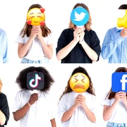 Adolescenți retele sociale 