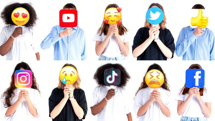 Adolescenți retele sociale