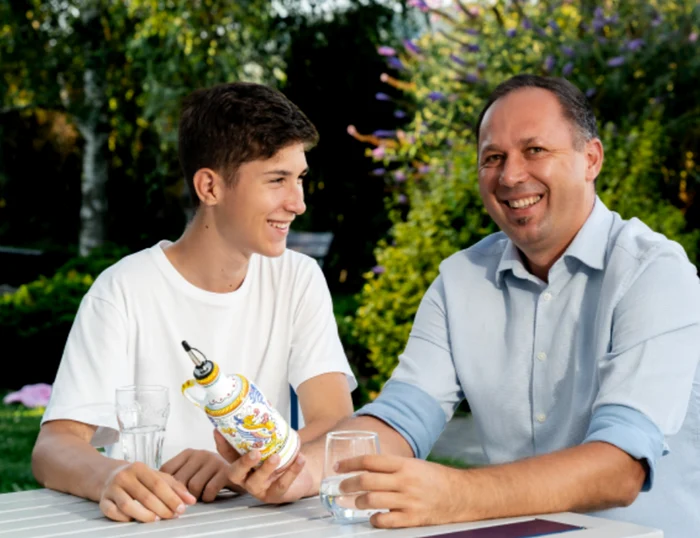 David Filipaș împreună cu tatăl lui. Sursă foro: D'Olive