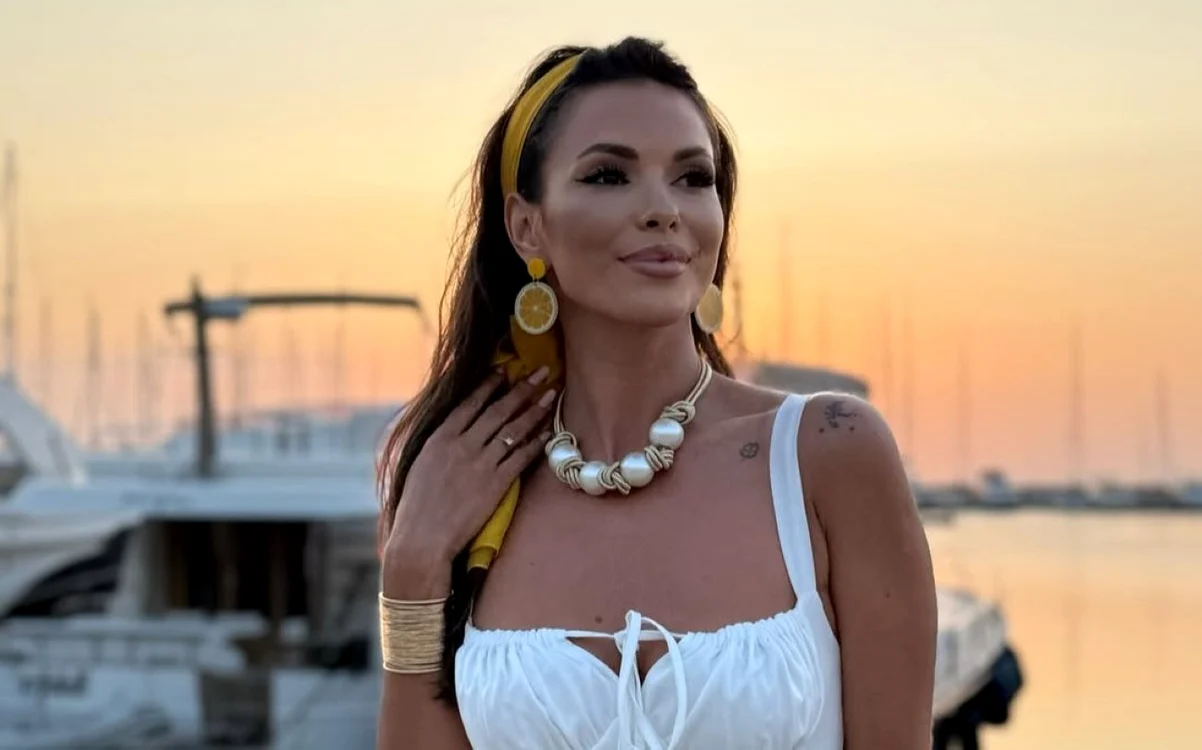 Cum arată Andreea Bododel în costum de baie / foto: Instagram