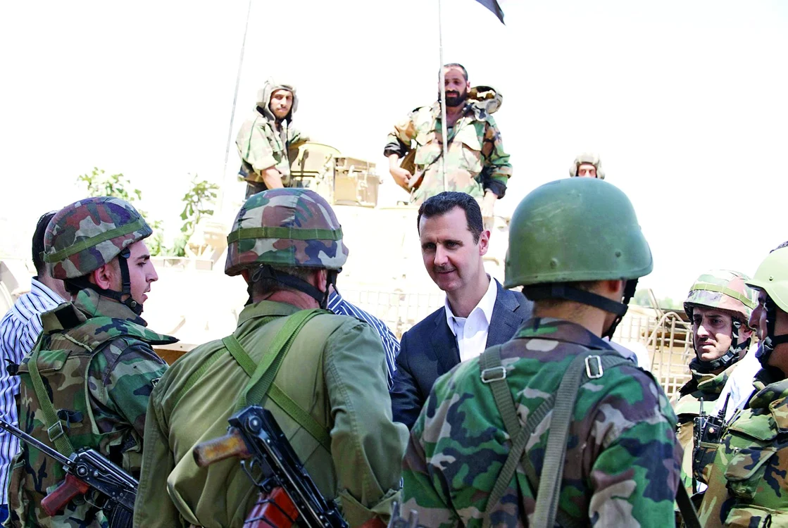 Assad controlează 50.000 de trupe de elită, instruite şi conduse de luptători iranieni, libieni, din Hezbollah şi de ofiţeri nord-coreeni, înarmaţi cu armament de provenienţă rusească. FOTO Reuters