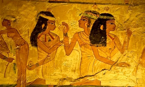 Istoria chiloţilor, a sutienului şi a corsetului jpeg