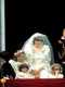 Regina Elisabeta, printesa Diana si printul Charles la nunta din 1981