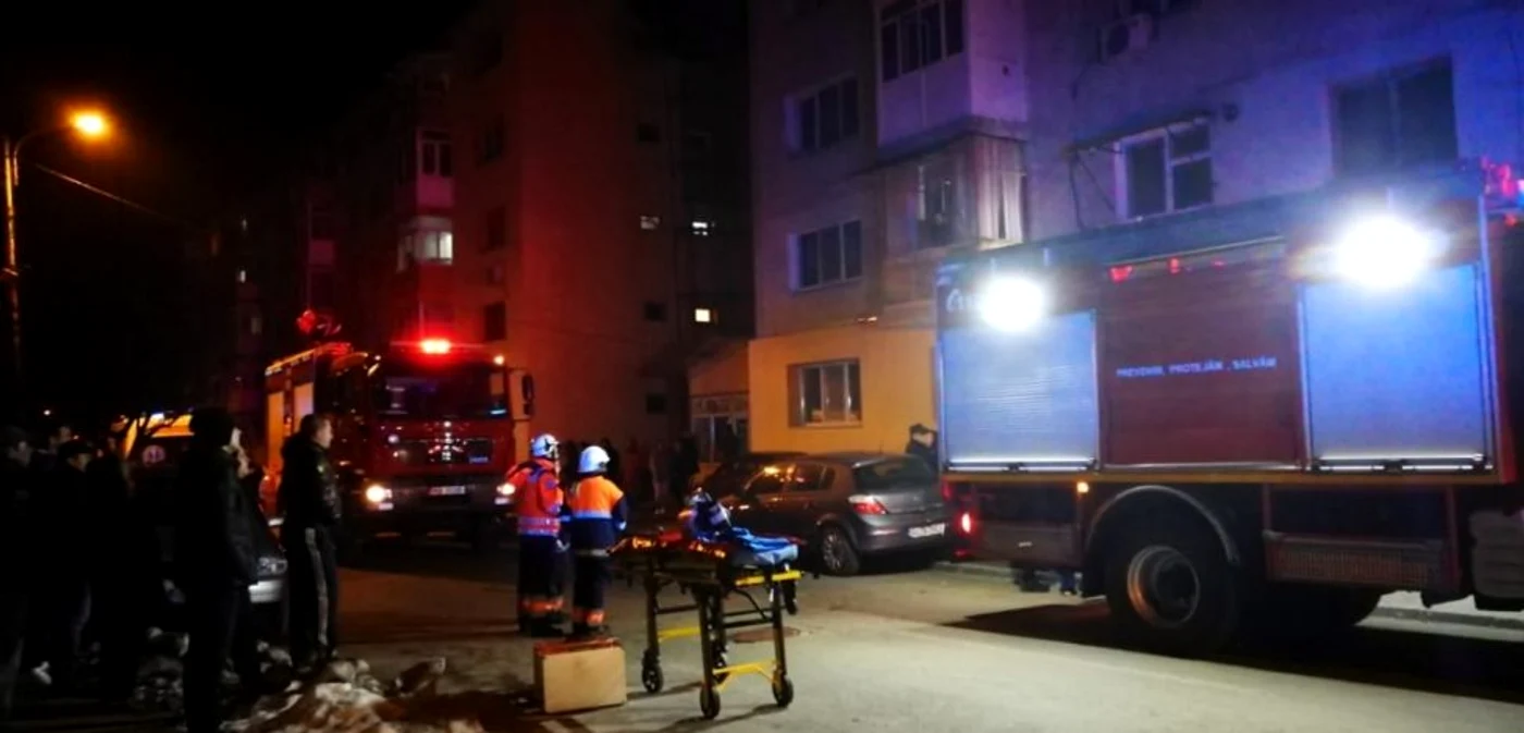 Întâmplarea a avut loc într-un apartament din  cartierul Comuna din Paris, din Târgu Jiu