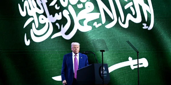 AFP  20250513  46J94CU  v1  HighRes  SaudiUsDiplomacyEconomyForum jpg
